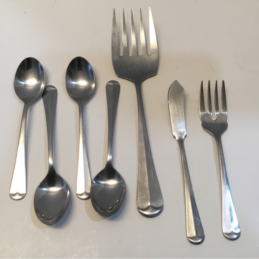 7 Oxford Hall SAGAMORE Stainless Flatware 4 Teaspoons Serving Forks Butter Knife